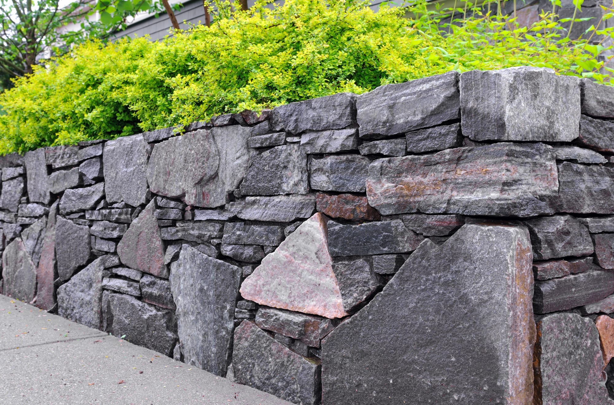 How Much Does a Retaining Wall Cost? 5 Estimates
